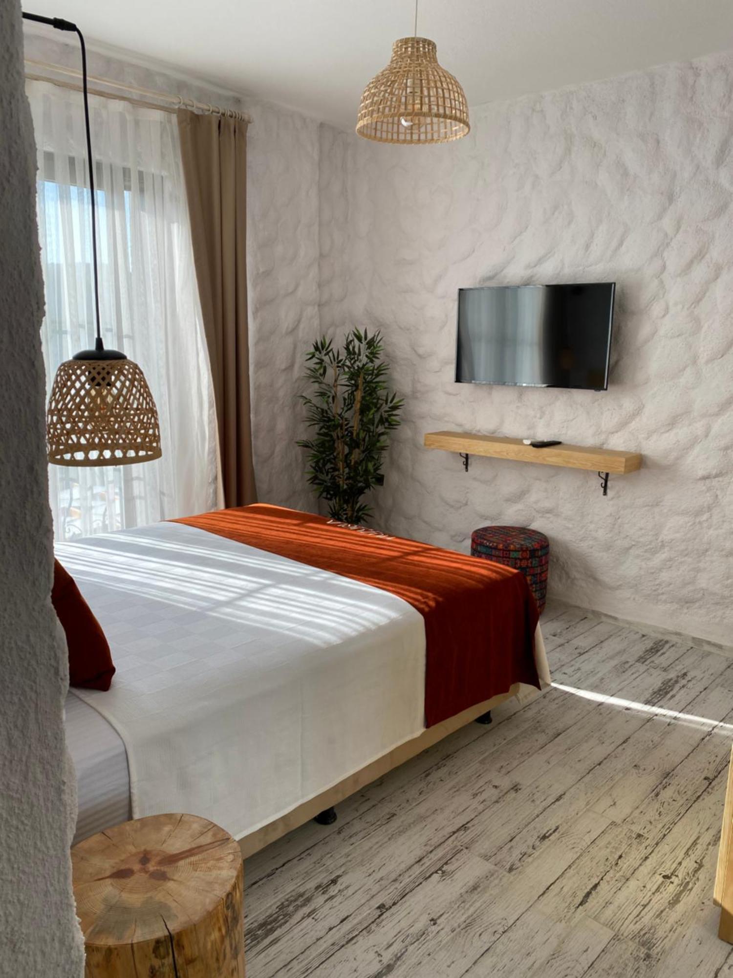 Huzurla Otel Σμύρνη Εξωτερικό φωτογραφία
